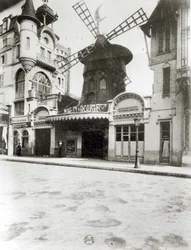 The Moulin Rouge in Paris, 1921